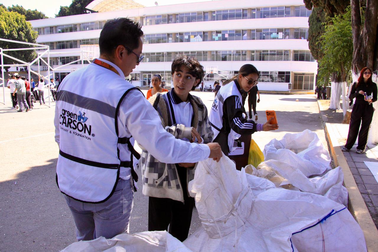 813a49c3-0c3b-48a3-b62d-25d41ac788d3